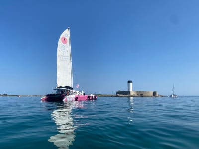 Crucero en catamarán por el puerto de Lorient desde Locmiquélic