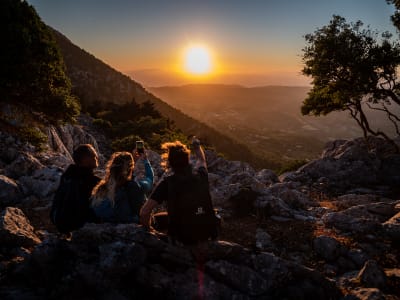 Randonnée au coucher du soleil sur Profitis Ilias depuis Salakos à Rhodes