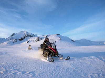 Excursión al Círculo Dorado y paseo en moto de nieve hasta el glaciar Langjökull desde Reikiavik