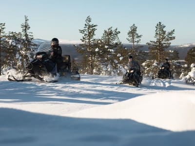 Excursión en moto de nieve eléctrica a la mina de amatista de Luosto, en el Parque Nacional de Pyhä-Luosto