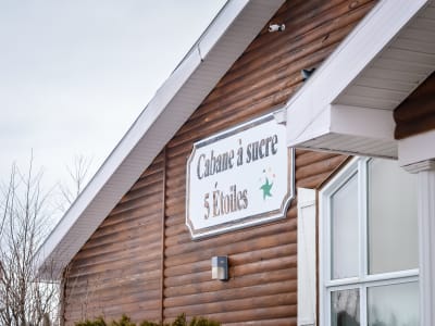 Guided Tour of a Sugar Shack near Tadoussac with Tasting of Maple Products