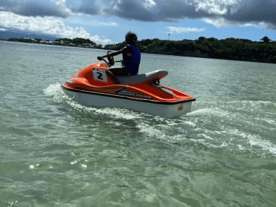 Iniciación a la moto acuática eléctrica para niños en Le Gosier, Guadalupe