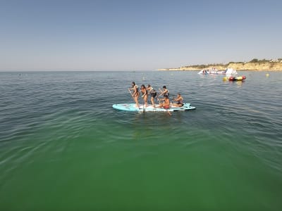 Location de Mega Paddle à la plage d'Armação de Pêra, Algarve