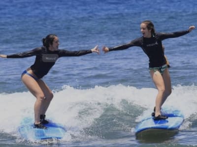 Surf lessons on Waikiki Beach, Honolulu