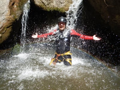 Barranquismo deportivo en las gargantas del Auerklamm, cerca de Imst (Tirol)
