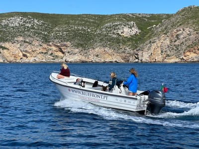 Barco lanzadera a la playa de Ribeiro do Cavalo desde Sesimbra