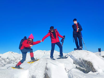 Schneeschuhwanderung vom Val d'Ese aus mit Blick auf den Golf von Ajaccio