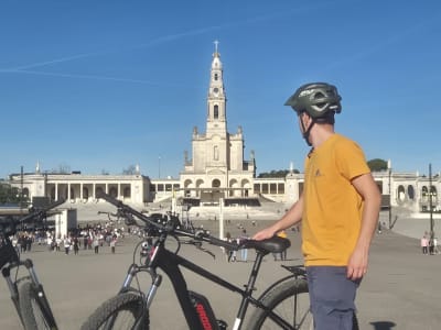 Excursion guidée en E-Bike à Fátima vers le sanctuaire et les maisons des bergers