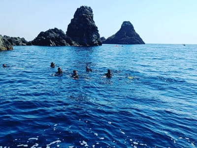 Erkundungstauchgänge in Aci Castello bei Catania, Sizilien