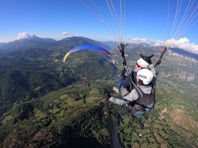 Tandem Paragliding Flight from Cerler or Castejón over the Benasque Valley 