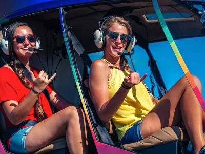 Vuelo en helicóptero sobre las montañas y selvas tropicales de O'ahu 