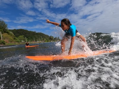Surfing and bodyboarding courses for children in Tahiti