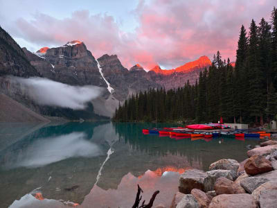 Sunset and Stargazing Guided Tour at Moraine Lake in Banff National Park