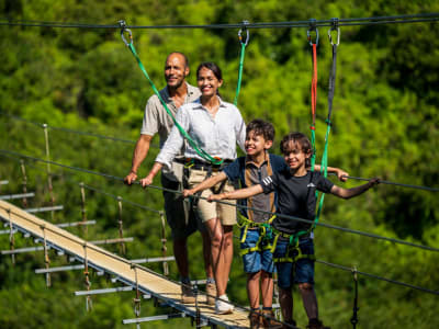 Nepalesische Brückenüberquerung im Vallé Park, Mauritius