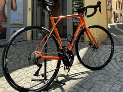 Carbone road bike hire in Clermont-Ferrand