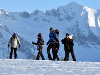 Excursión de descubrimiento con raquetas de nieve en Hautacam, Altos Pirineos