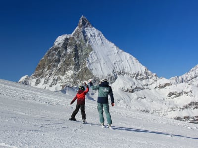 Privater Skikurs in Zermatt mit Blick auf das Matterhorn