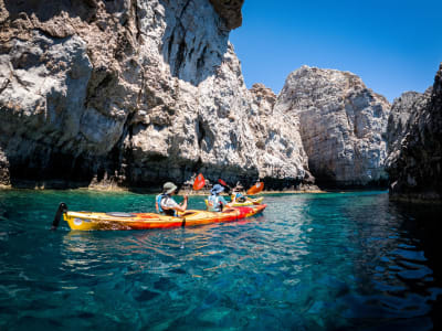 Excursion en kayak de mer autour de Lindos depuis la plage de Vlicha à Rhodes