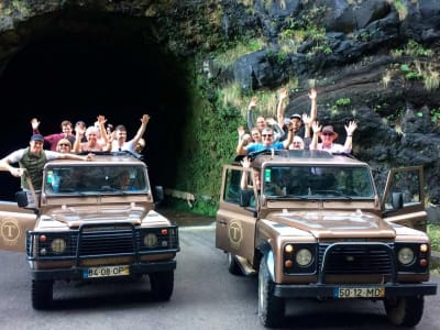 Skywalk et les piscines volcaniques de Porto Moniz en 4x4 autour de Madère, au départ de Funchal