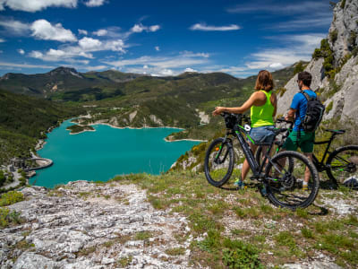 Fahrt mit dem Elektrofahrrad auf dem Rundkurs der Lacs du Verdon ab Castellane