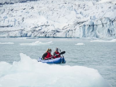 Journée entière d'aventure en kayak et randonnée glaciaire à Jökulsárlón