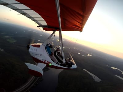 Vuelo en ultraligero basculante en las Laurentides desde el Mont-Blanc, cerca de Mont-Tremblant