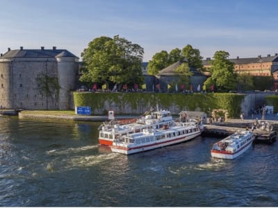 Archipelago and Canal Boat Tour from Skeppsbron in Stockholm