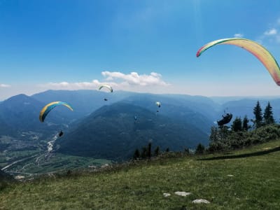 Tandem-Gleitschirmflug in Norma, in der Nähe von Rom