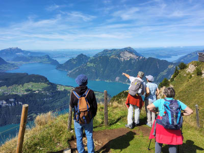 Geführte Wanderung zum Fronalpstock mit der Standseilbahn Schwyz-Stoos