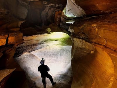 Geführte Höhlenwandern-Exkursion in Fauske bei Bodø