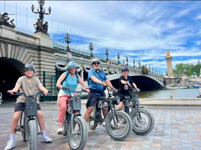 Guided Discovery of Paris by Electric Bike from the Rue de la Paix