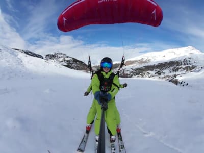 Winter Tandem Paragliding Speedtandem flight from the Benasque Valley, in Cerler Ski Resort.