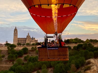 Vuelo en globo aerostático en Segovia, cerca de Madrid