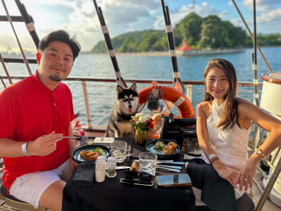 Crucero con cena al atardecer en Singapur para perros