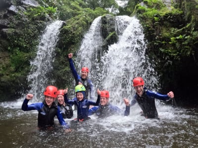 Iniciación al barranquismo en Ribeira dos Caldeirões, São Miguel