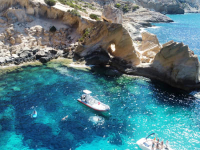 Private speed Boat and Snorkel Tour to Es Vedra and Atlantis, from San Antonio Bay in Ibiza