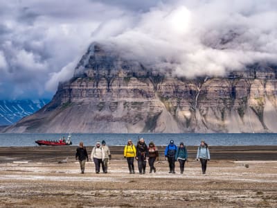 Boat Tour on Isfjorden & Hike to Hyperittfossen Waterfall in Svalbard