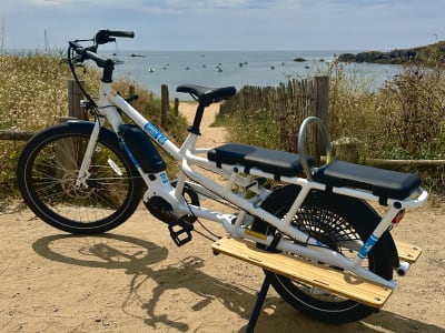 Longtail and electric scooter rental on Yeu Island