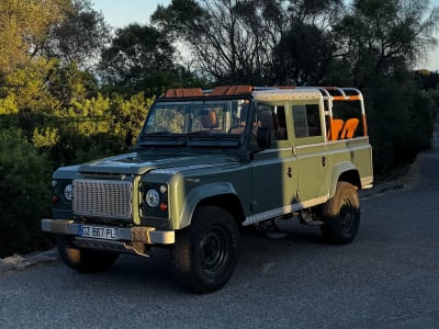 Vintage Land Rover Excursion with Sunset Aperitif in Nice