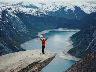 Randonnée guidée vers le Trolltunga depuis Skjeggedal