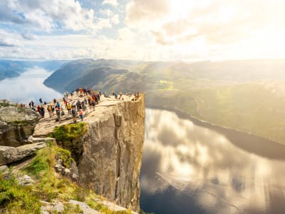 Randonnée vers le rocher Pulpit dans le Lysefjord depuis Stavanger