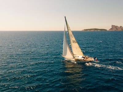 Croisière en voilier à Saint-Cyr-sur-Mer avec brunch