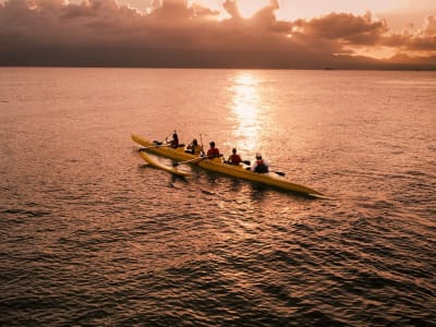 Excursion en pirogue sur le lagon du Gosier pendant le coucher du soleil, Guadeloupe