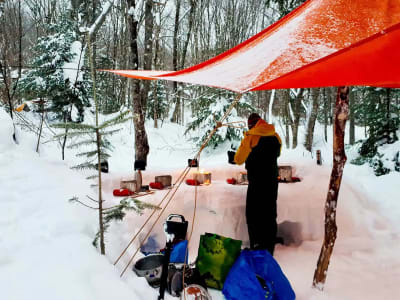 Acampada invernal en el Parque Nacional Jacques-Cartier desde Quebec