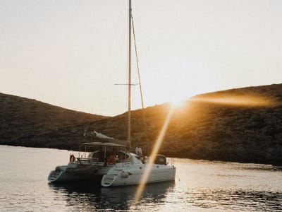 Katamaran-Bootsfahrt bei Sonnenuntergang zur Insel Chrissi von Ierapetra aus