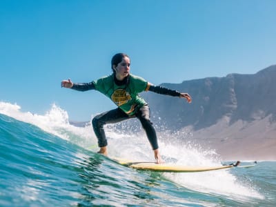 Cours de surf à la plage de Famara depuis Costa Teguise, Lanzarote