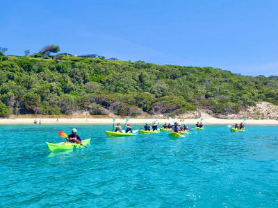Kajak- und Schnorchelausflug im Naturpark Bonifacio zu den Klippen von Cala Sciumara