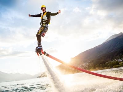 Flyboard oder Flyride Entdeckung auf dem Etang de Berre in Istres