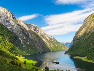 Private Hiking Excursion on Breiskrednosi Mountain in Nærøyfjord from Voss