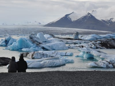Excursión de día completo a la laguna glaciar de Jökulsárlón desde Reikiavik